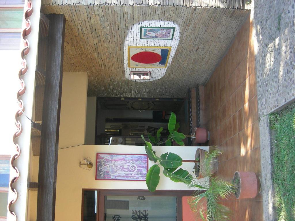 Hostal Los Aventureros ซานตาครูซเดอลาเซียร์รา ภายนอก รูปภาพ