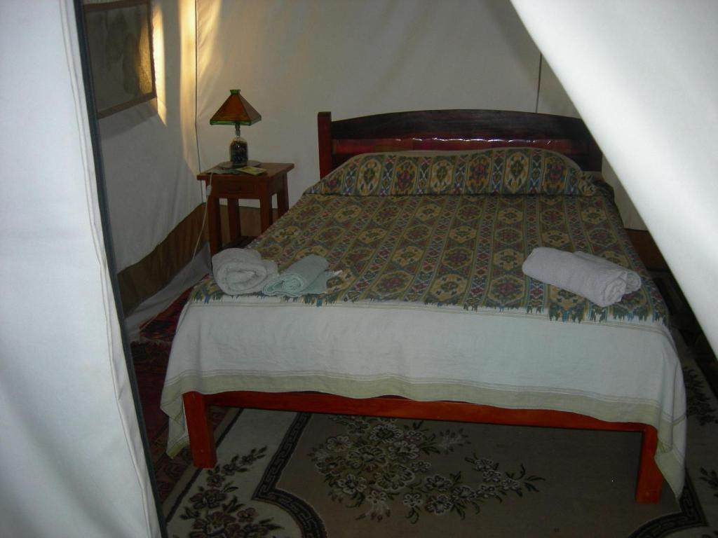 Hostal Los Aventureros ซานตาครูซเดอลาเซียร์รา ภายนอก รูปภาพ