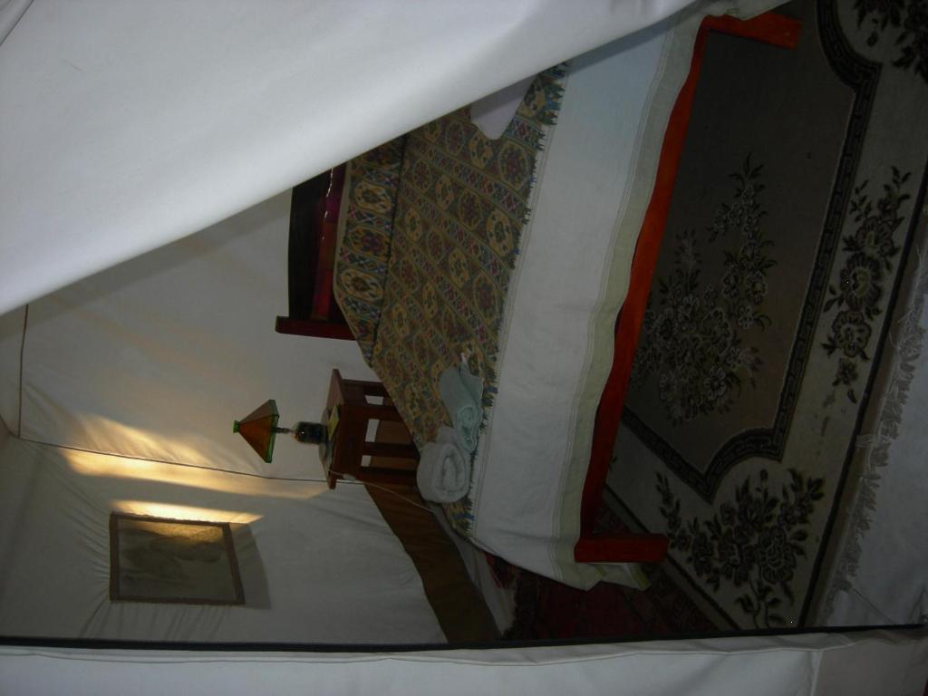 Hostal Los Aventureros ซานตาครูซเดอลาเซียร์รา ภายนอก รูปภาพ