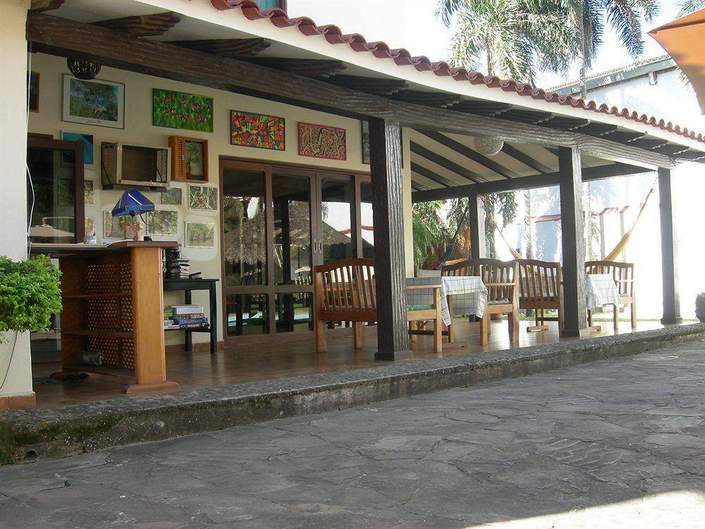 Hostal Los Aventureros ซานตาครูซเดอลาเซียร์รา ภายนอก รูปภาพ