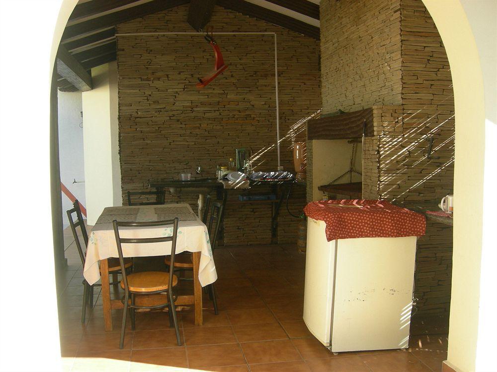 Hostal Los Aventureros ซานตาครูซเดอลาเซียร์รา ภายนอก รูปภาพ