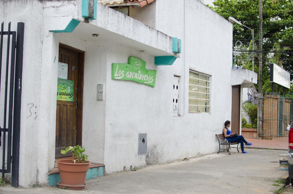 Hostal Los Aventureros ซานตาครูซเดอลาเซียร์รา ภายนอก รูปภาพ