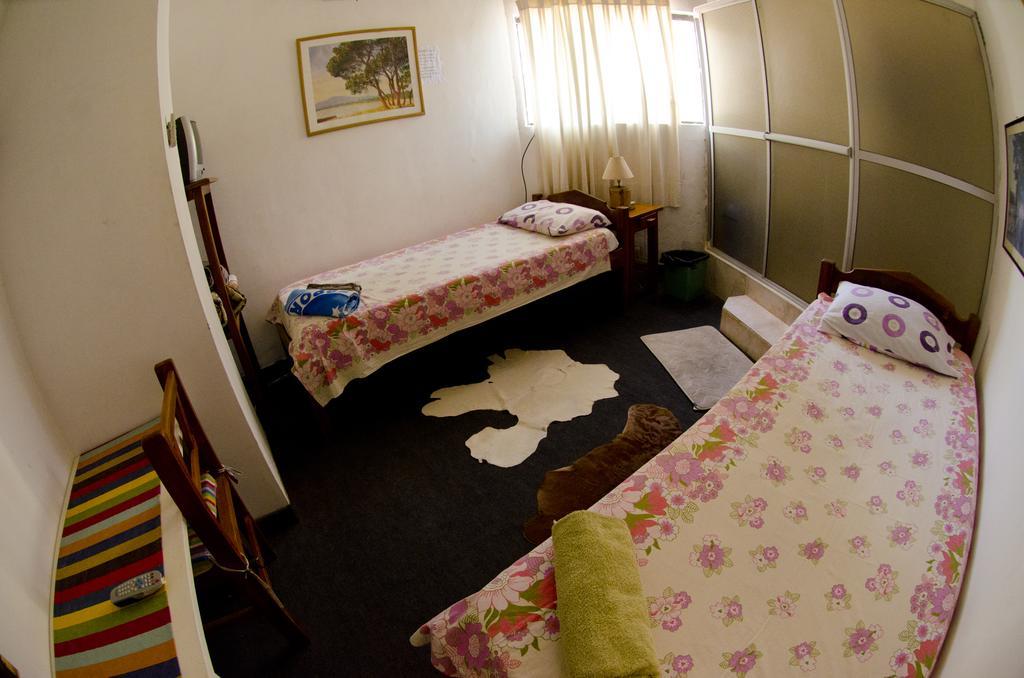 Hostal Los Aventureros ซานตาครูซเดอลาเซียร์รา ภายนอก รูปภาพ