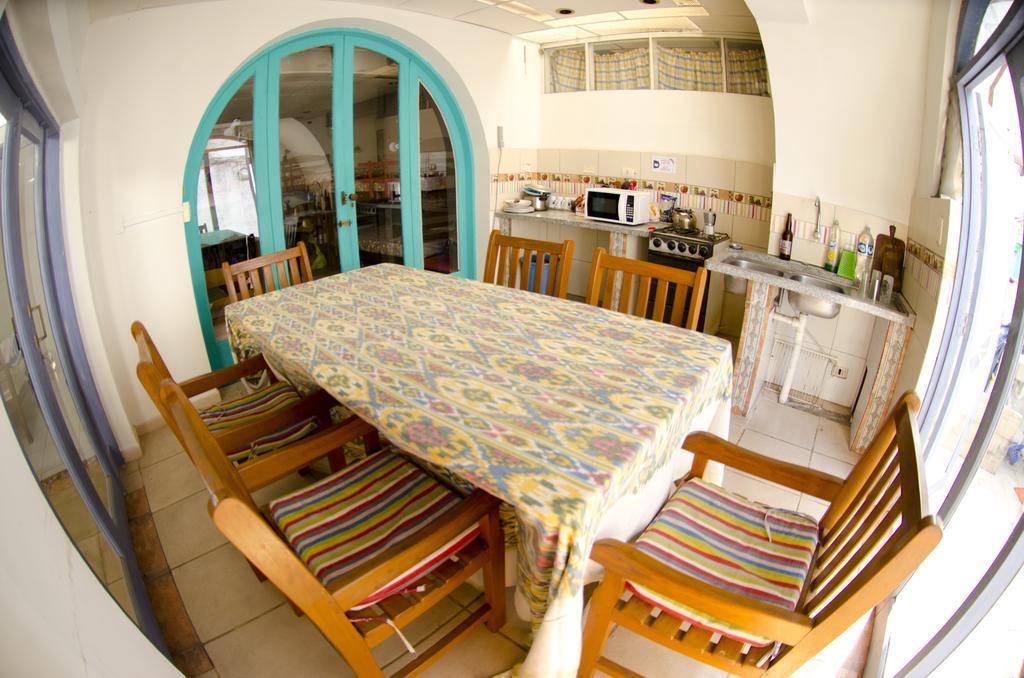 Hostal Los Aventureros ซานตาครูซเดอลาเซียร์รา ภายนอก รูปภาพ