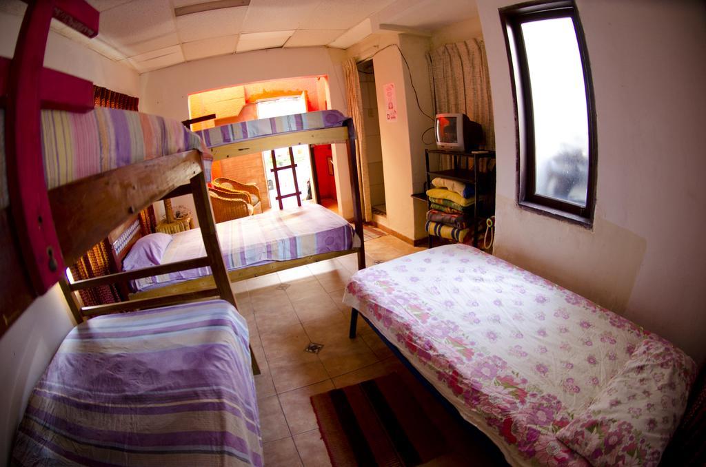 Hostal Los Aventureros ซานตาครูซเดอลาเซียร์รา ห้อง รูปภาพ